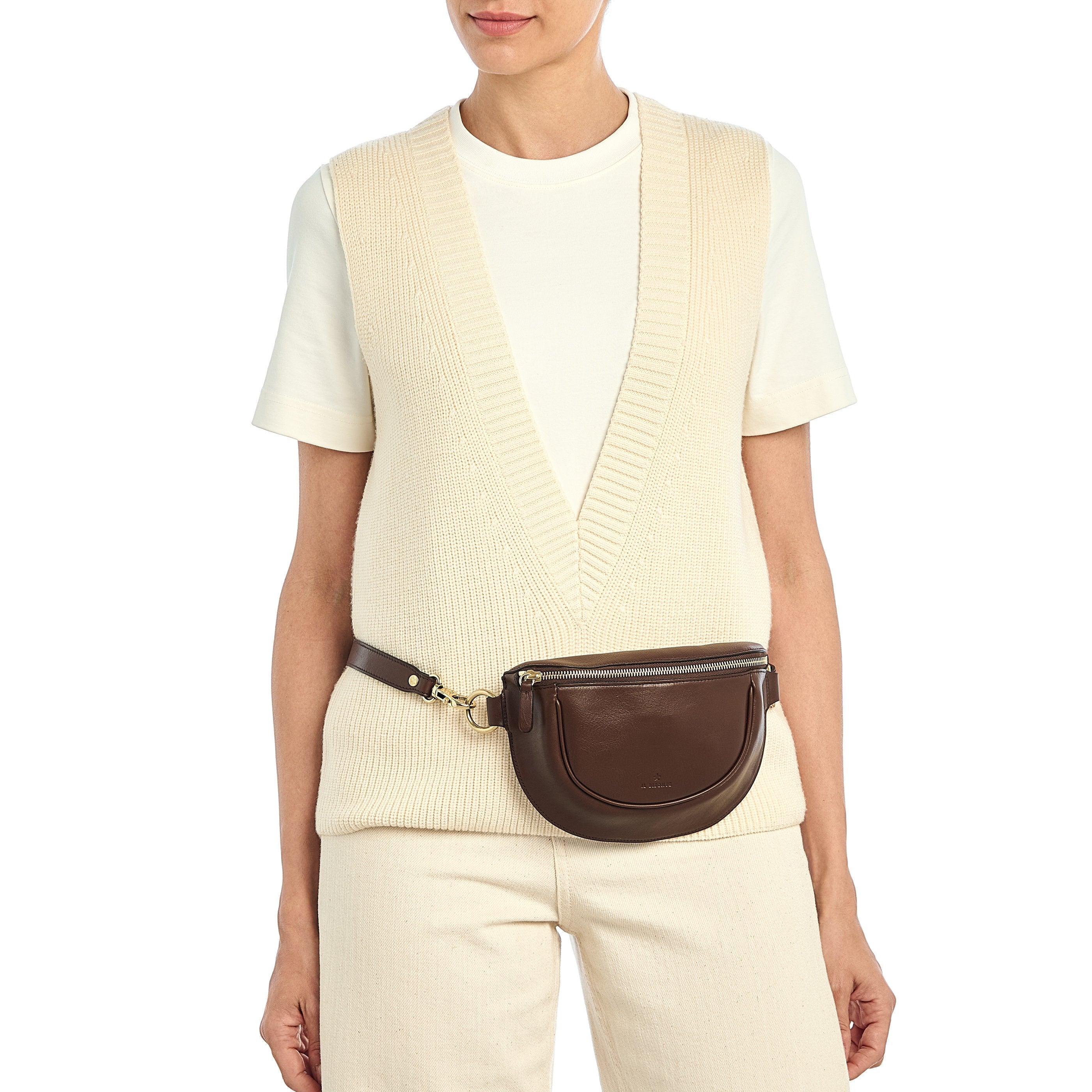 Oliveta | Sac banane pour femme en cuir couleur marron tabacco — 
product detail view
 — 5 of 5