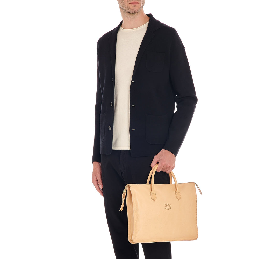 Michelangelo | Valigetta in pelle colore naturale — 
lifestyle view
 — 2 of 6