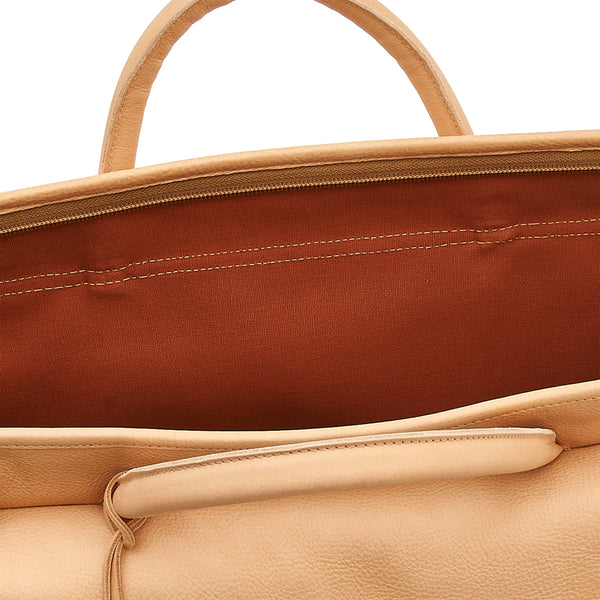 Briefcase in leather color natural