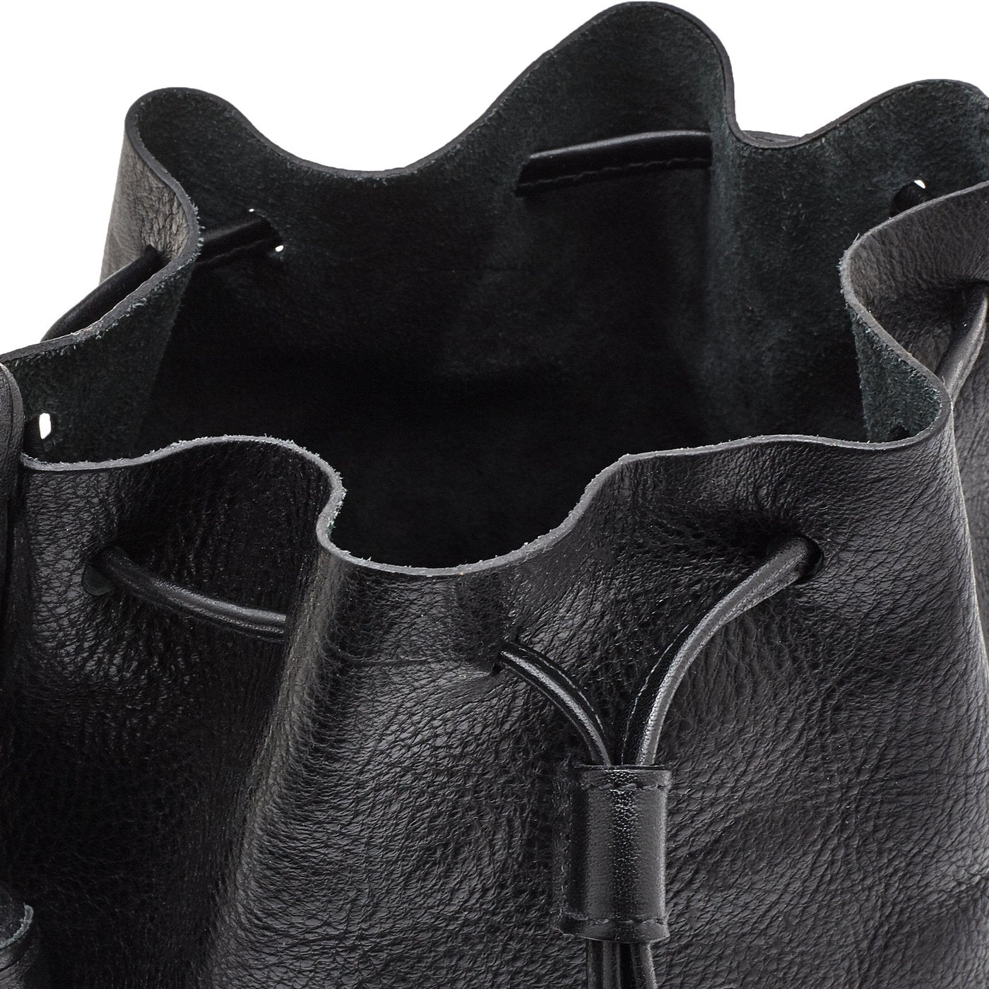Silvia | Women's bucket bag in leather color black