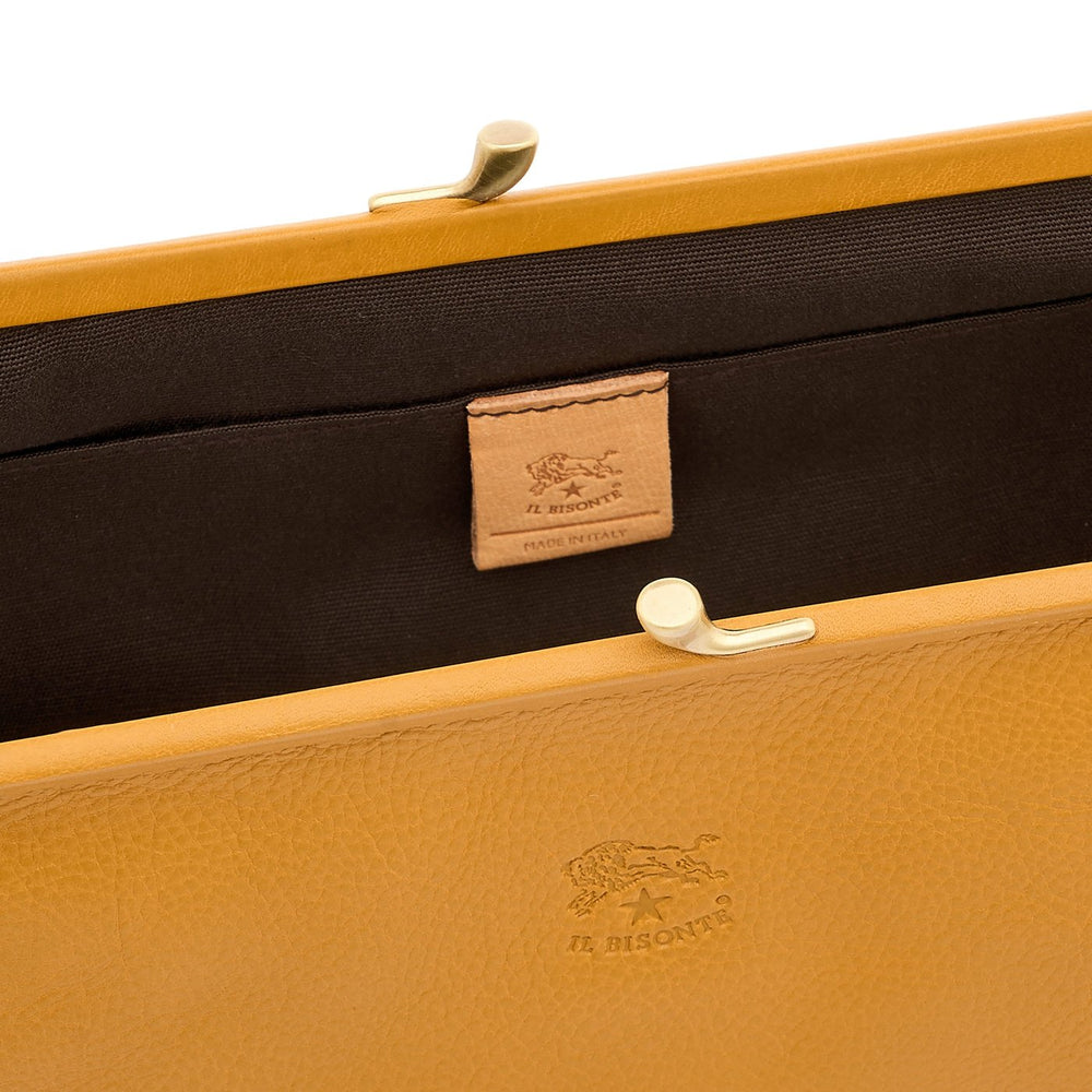 Manuela | Pochette da donna in pelle colore giallo narciso — 
interior detail view
 — 4 of 4