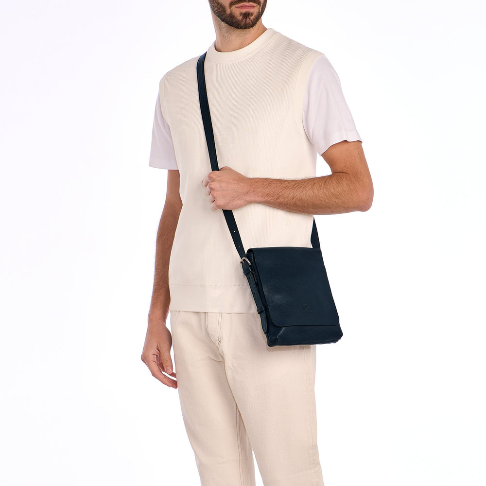 Brolio | Borsa a tracolla da uomo in pelle invecchiata colore blu mezzanotte