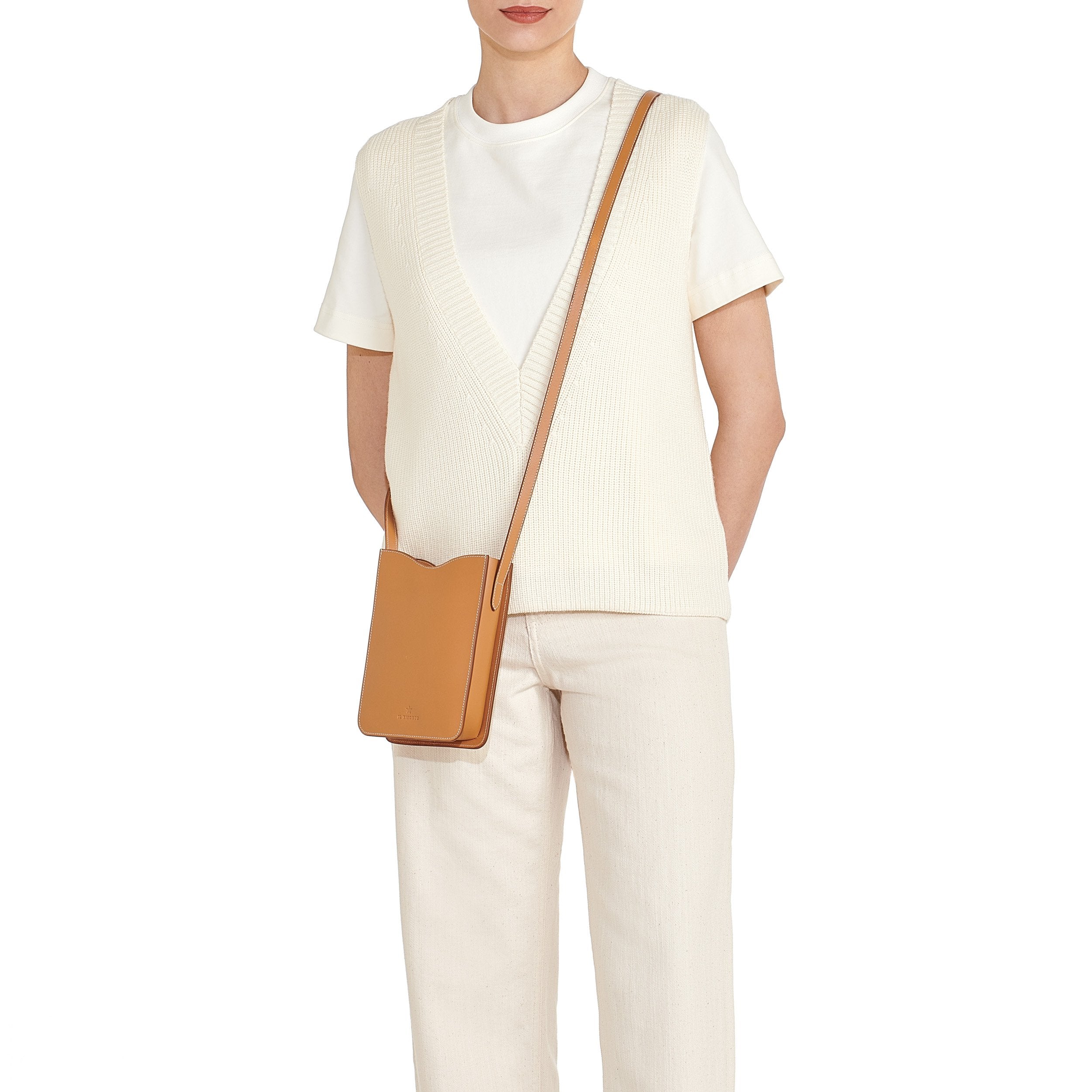 Roseto | Women's crossbody bag  color natural