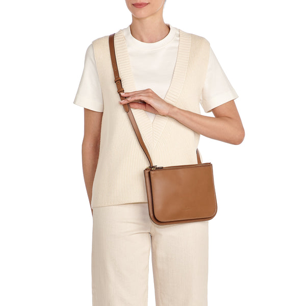 Roseto | Women's crossbody bag in leather color chocolate