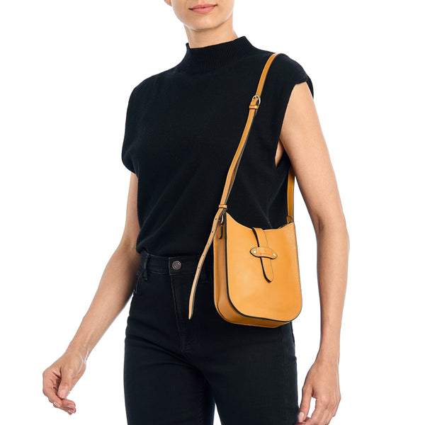Archivio | Borsa a tracolla da donna in pelle colore giallo narciso
