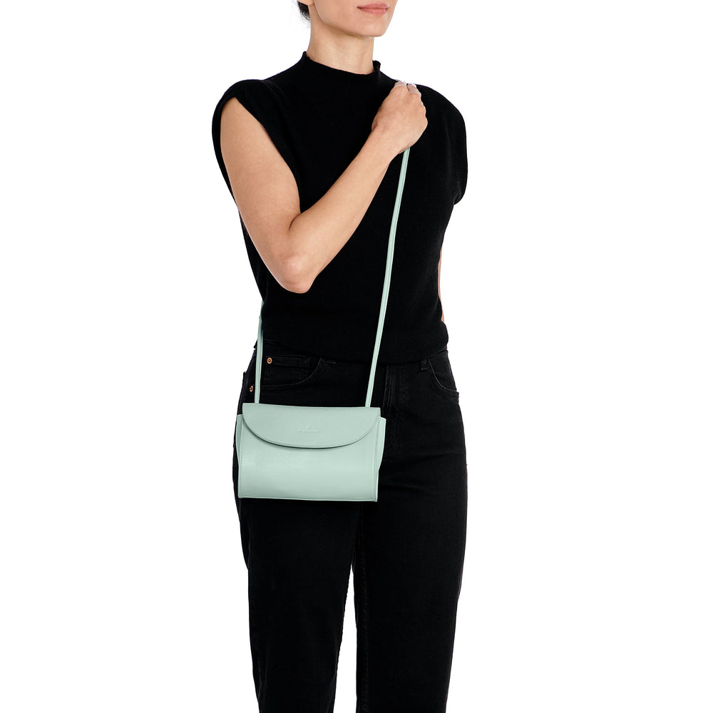 Linea 1978 | Borsa a tracolla da donna in pelle colore celeste botticelli