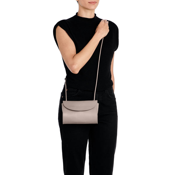 Linea 1978 | Borsa a tracolla da donna in pelle colore beige vasari
