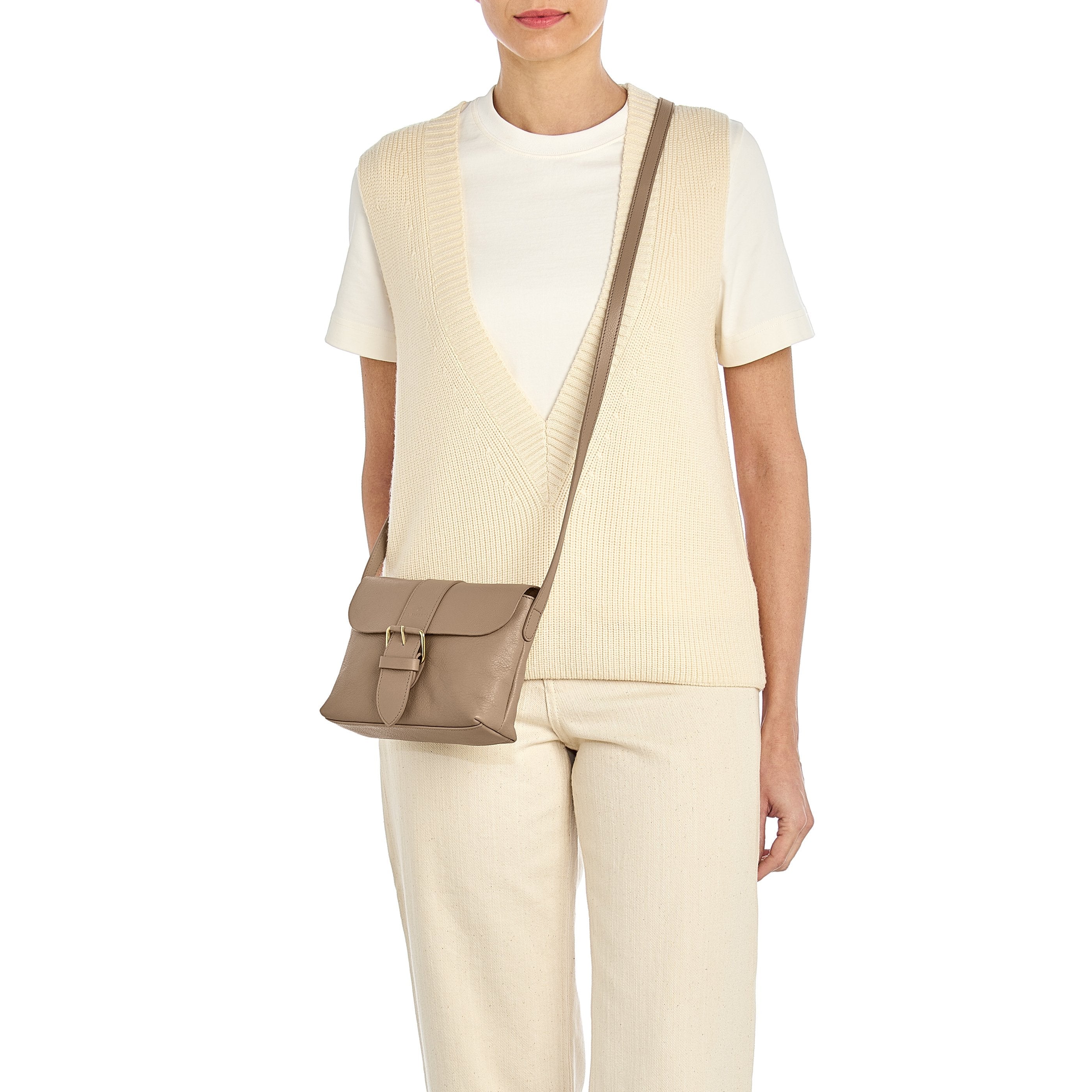Linea 1990 | Borsa a tracolla da donna in pelle colore beige vasari