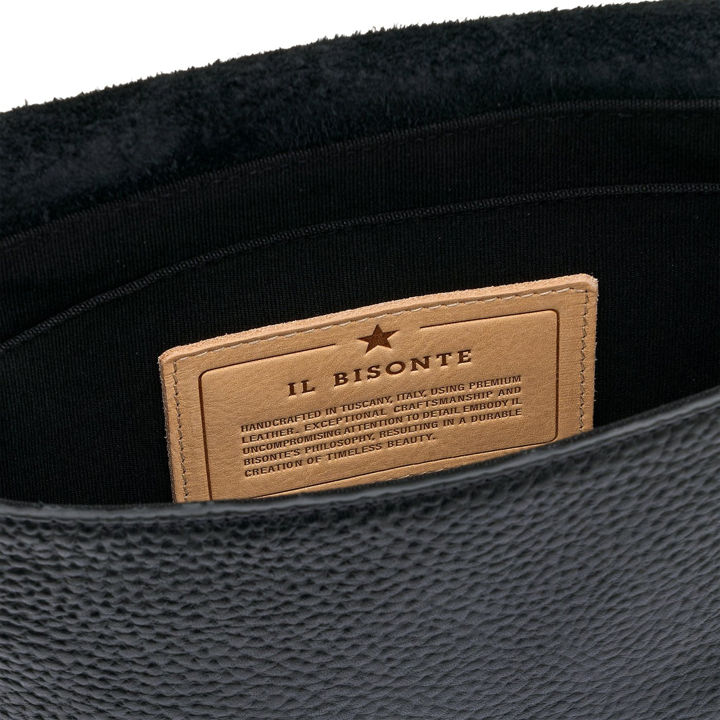 Segno | Sac bandouliere pour homme en cuir couleur noir — 
interior detail view
 — 4 of 4