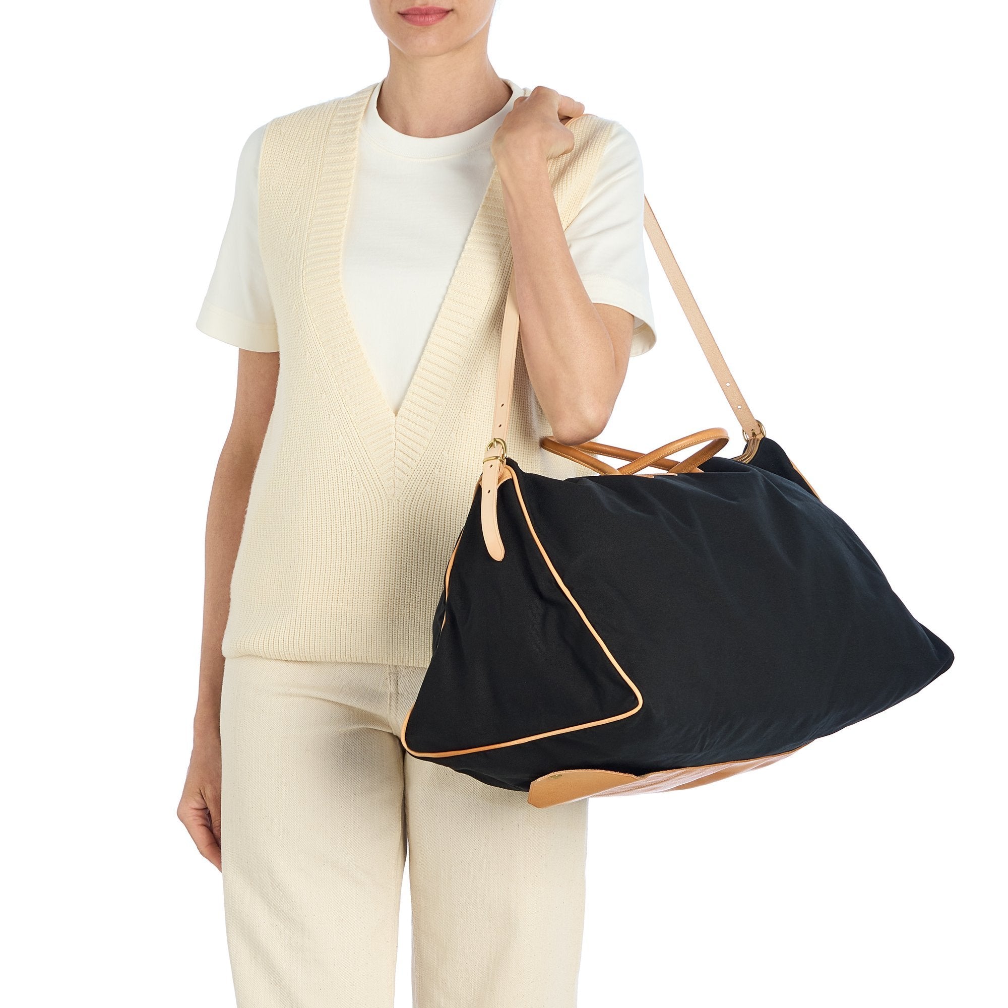 Vagabonda  | Travel bag in fabric color black — 
lifestyle view
 — 2 of 6