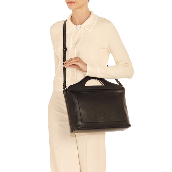 Manhattan | Women's handbag in leather color black / white