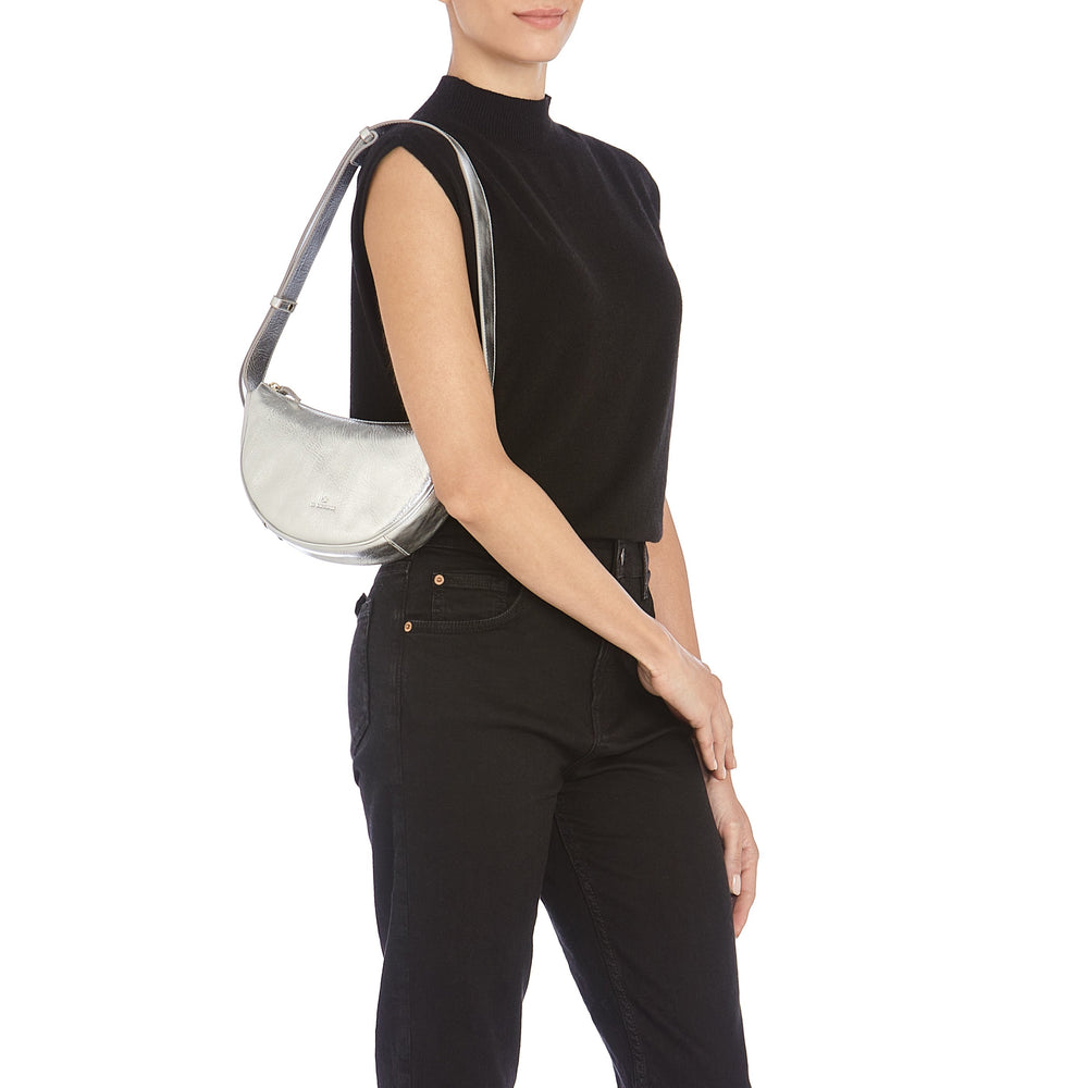 Oliveta | Women's hobo in metallic leather color metallic silver — 
product detail view
 — 5 of 5