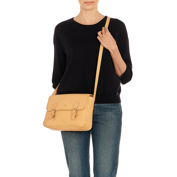 Novecento | Women's messenger in leather color natural