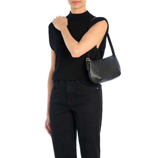 Women's shoulder bag in leather color black