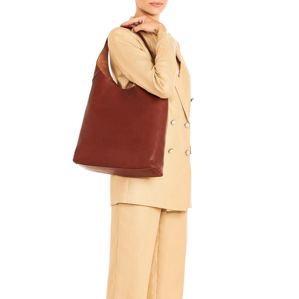 Le laudi | Women's shoulder bag in vintage leather color sepia