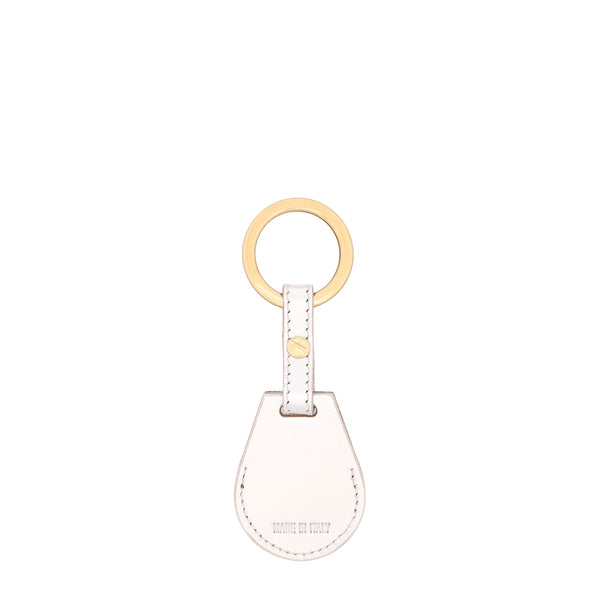 Nina | Women's air tag keyring in metallic leather color metallic silver