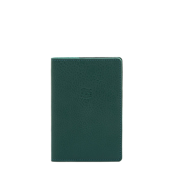 Porte passeport en cuir couleur vert oleandro — 
front view
