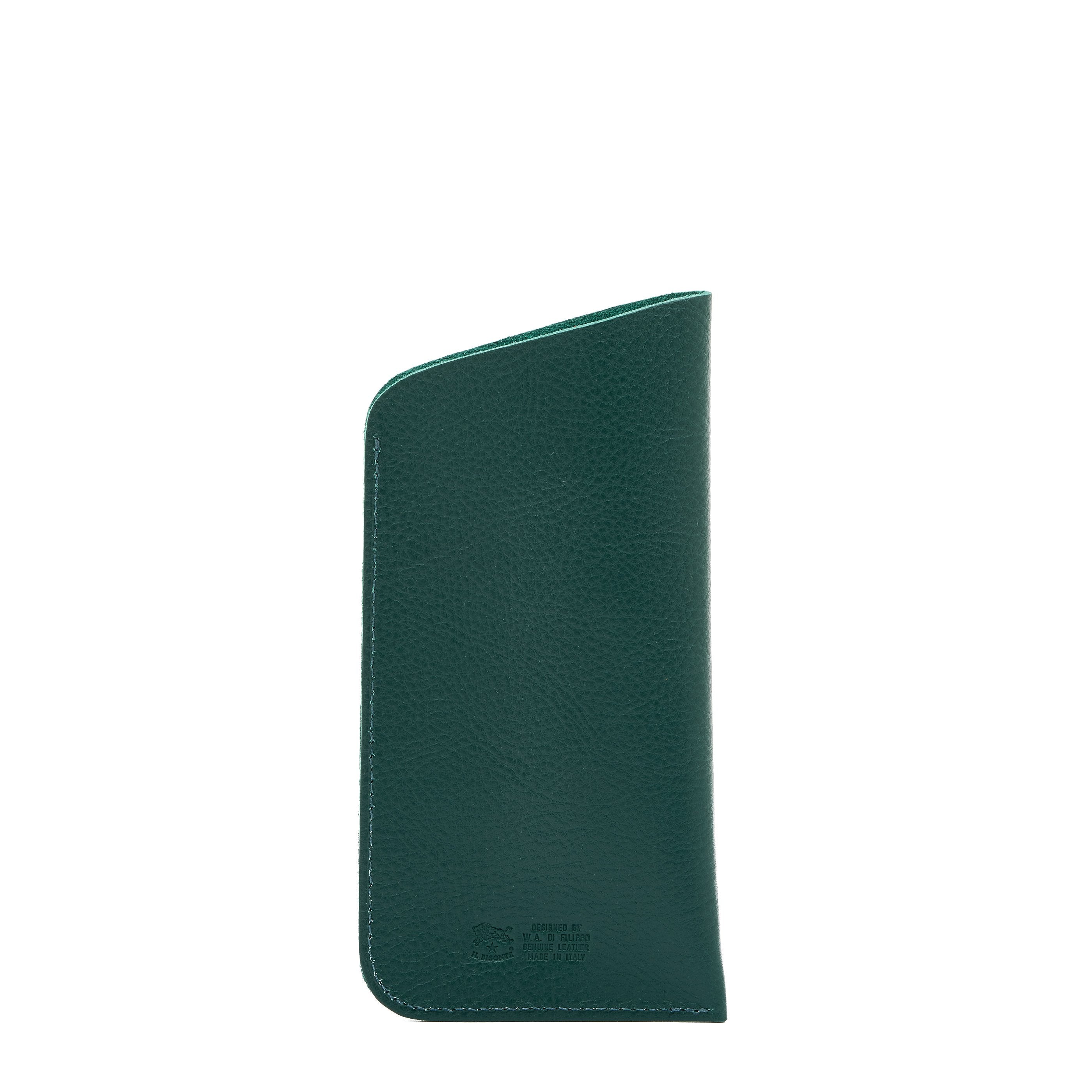 Étui à lunettes en cuir couleur vert oleandro — 
back or detail view
 — 3 of 3