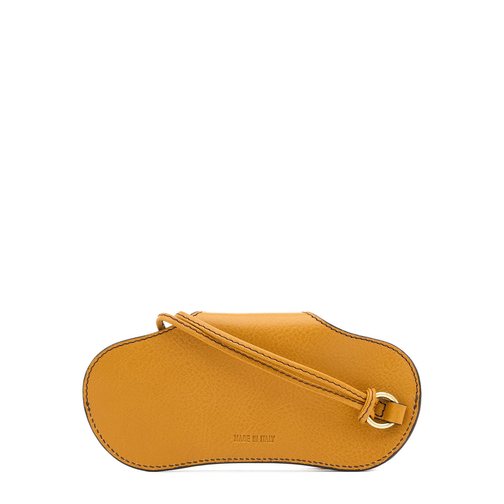 Duo | Women's case in leather — 
back or detail view
 — 4 of 4
