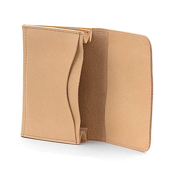 Card case in calf leather color natural