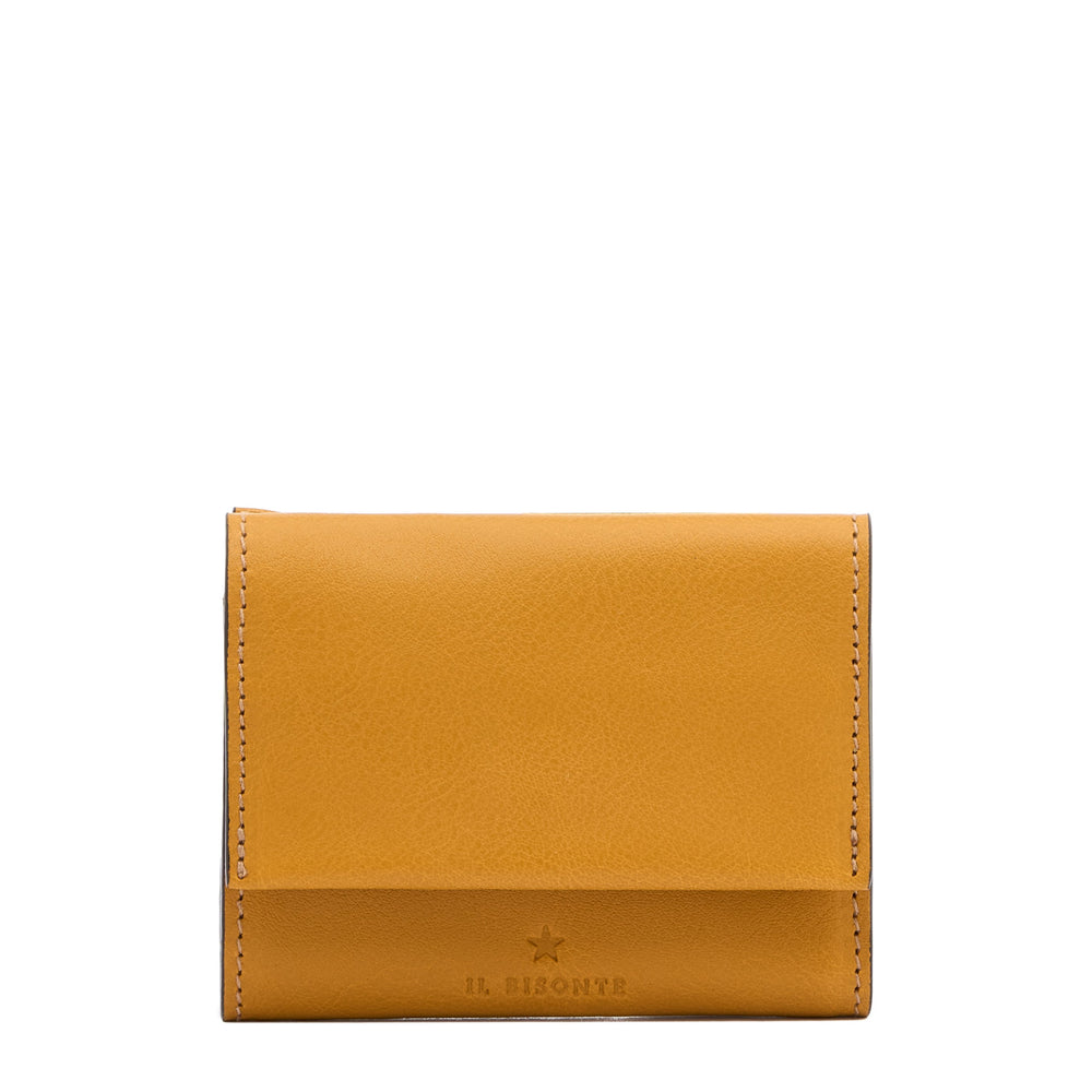 Anna | Portafoglio piccolo da donna in pelle colore giallo narciso — 
front view
 — 1 of 5