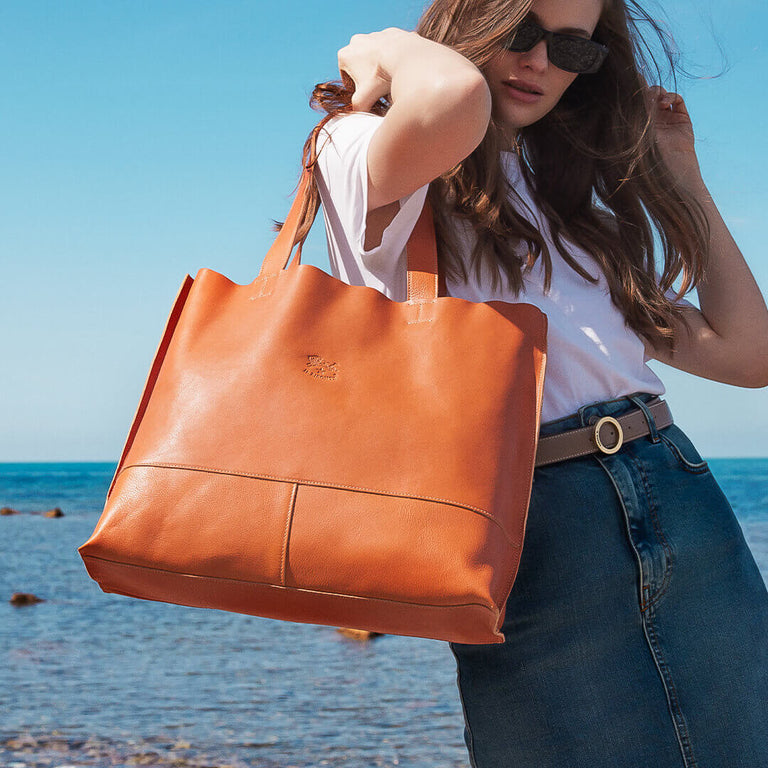 Il Bisonte - Bags and Accessories in Cowhide Leather | Il Bisonte